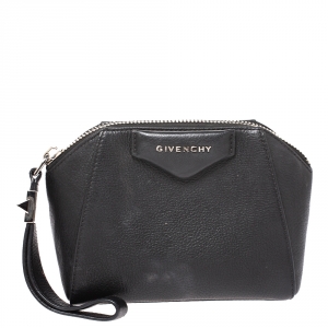 مملوكة مسبقًا Givenchy Black Leather Antigona Wristlet 