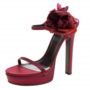 Gucci Burgundy Satin Flower Embellished Ankle Strap Platform Sandals Size 40