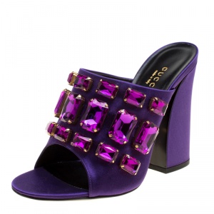 مملوكة مسبقًا Gucci Purple Satin Tessa Crystal Embellished Peep Toe Slide Mules Size 37