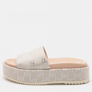 مملوكة مسبقًا Gucci Grey/Silver Canvas GG Slide Sandals Size 38