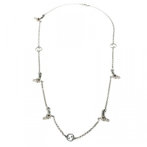 مملوكة مسبقًا قلادة غوتشي GG دلايات بوت فضة طويلة