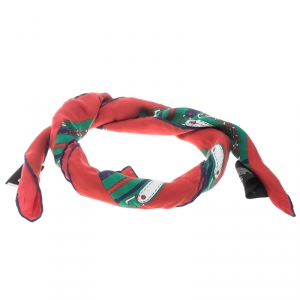 مملوكة مسبقًا وشاح غوتشي مربع حرير طباعة نجوم بريدل سلسلة متعدد الالوان