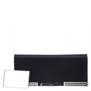 مملوكة مسبقًا Gucci Black Satin Flap Clutch