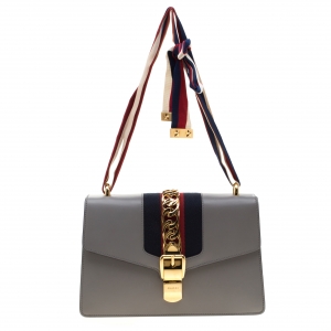 مملوكة مسبقًا Gucci Grey Leather Small Sylvie Shoulder Bag 