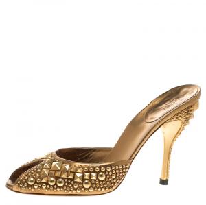 مملوكة مسبقًا Gucci Metallic Gold Studded Leather Peep Toe Slide Mules Size 39