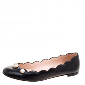 مملوكة مسبقًا حذاء فلات باليه غوتشي متعرج ويلو جلد أسود مقاس 39