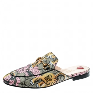 مملوكة مسبقًا Gucci Begie Tiger Print GG Supreme Canvas Princetown Mules Size 39