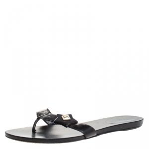 Pre Owned صندل غوتشي سليبر بإصبع GG جلد لامع أسود  مقاس 38