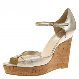 Pre Owned صندلل غوتشي جلد ذهبي كعب مربع سميك نعلل فينيل بحزام للكاحل مقاس 39.5