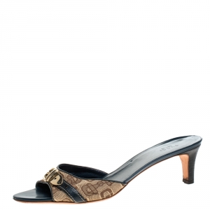 Pre Owned Gucci Beige Canvas And Blue Leather Trim Buckle Detail Open Toe Sandals Size 41