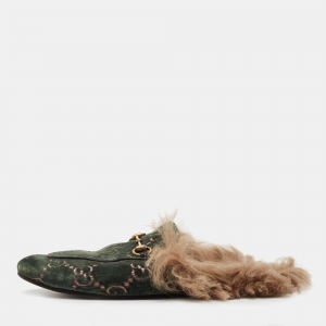 مملوكة مسبقًا Gucci Green Velvet and Fur CC Princetown Horsebit Flat Mules Size 40