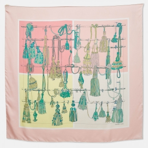 مملوكة مسبقًا Hermes Pink Silk Twill Passementerie Quadri Scarf