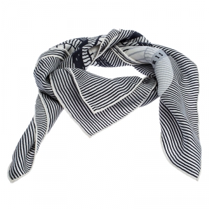 Pre Owned Hermes White & Navy Suite et Poursuite Silk Scarf