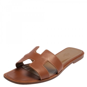 Pre Owned Hermes Brown Leather Oran Flat Slides Size 39.5