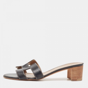 مملوكة مسبقًا Hermes Black Leather  Oasis Slide Sandals Size 39