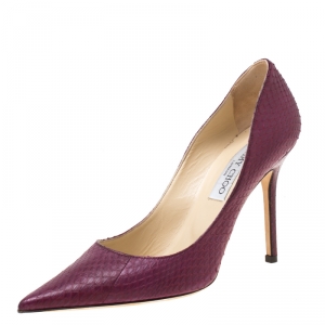 Pre Owned حذاء كعب عالي جيمي تشو مقدمة مدببة أبيل جلد ثعبان عنابي مقاس 37