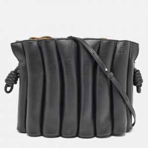 مملوكة مسبقًا Loewe Black Leather Ondas Flamenco Knot Shoulder Bag