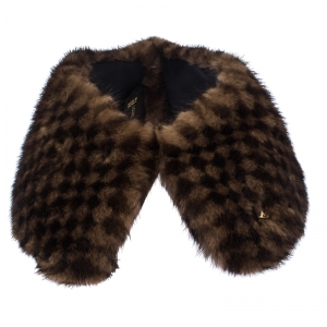 مملوكة مسبقًا Louis Vuitton Brown Damier Mink Fur Collar