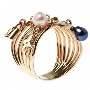 Louis Vuitton Cultured Pearl & Monogram Charm 18K Yellow Gold Cocktail Ring Size 54