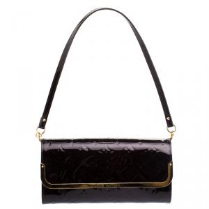 مملوكة مسبقًا حقيبة كلاتش لوي فيتون روزمور فيرنيه مونوغرامي عنابية MM