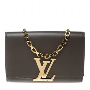 مملوكة مسبقًا Louis Vuitton Taupe Brown Leather Chain Louise GM Bag