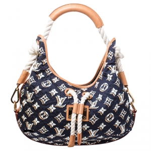 مملوكة مسبقًا Louis Vuitton Navy Blue Monogram Nylon Limited Edition Bulles MM Bag