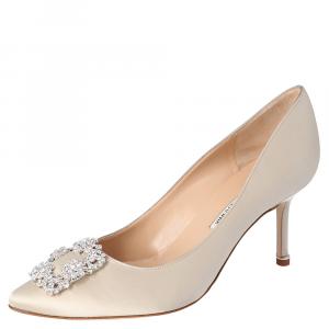 Pre Owned Manolo Blahnik Beige Satin Hangisi Embellished Pumps Size 36