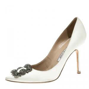 Pre Owned Manolo Blahnik White Satin Hangisi Embellished Pumps Size 37.5