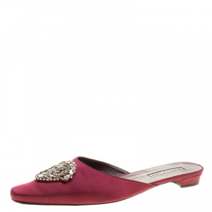 Manolo Blahnik Burgundy Satin Okkatomu Crystal Embellished Crest Flat Mules Size 39.5 
