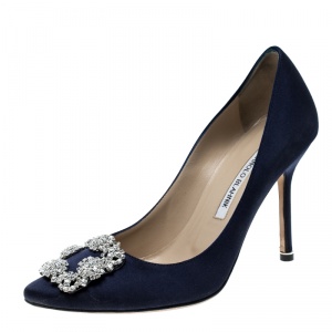 Pre Owned Manolo Blahnik Navy Blue Satin Hangisi Crystal Embellished Pumps Size 38.5