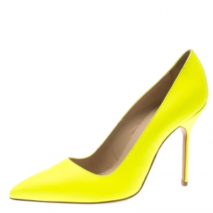 Pre Owned Manolo Blahnik Neon Yellow Leather BB Pointed Toe Pumps Size 36.5