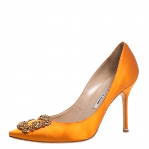 Pre Owned Manolo Blahnik Orange Satin Hangisi Crystal Embellished Pumps Size 39.5