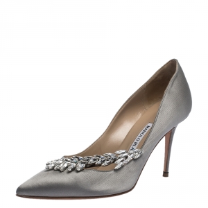Pre Owned Manolo Blahnik Grey Satin Nadira Crystal Embellished Pointed Toe Pumps Size 36.5