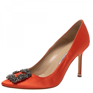 Pre Owned Manolo Blahnik Coral Satin Hangisi Pumps Size 38