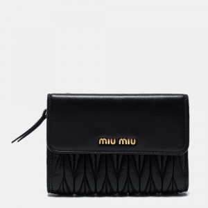 Pre Owned Miu Miu Black Matelasse Leather Flap Compact Wallet