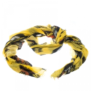 مملوكة مسبقًا Oscar de la Renta Yellow Ikat Motif Printed Fringed Edge Scarf 