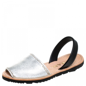 Pre Owned Prada Metallic Silver And Black Leather Slingback Flat Sandals Size 36
