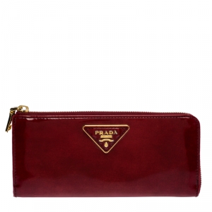 Pre Owned Prada Red Patent Leather Zip Around Wallet