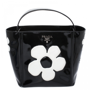 Pre Owned Prada Black Patent Leather Spazzolato Flower Top Handle Bag