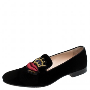 Pre Owned Prada Black Crown Lip Embroidered Velvet Loafers Size 38.5