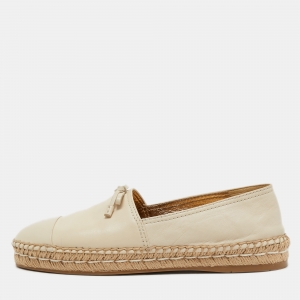 مملوكة مسبقًا Prada Cream Leather Bow Espadrille Flats Size 37
