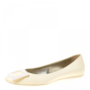 Roger Vivier Cream Patent Leather Gommette Ballet Flats Size 35.5