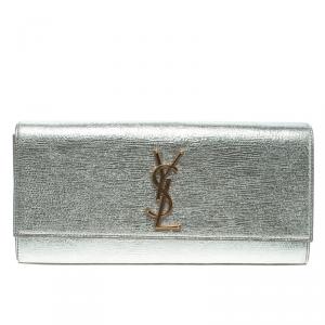 مملوكة مسبقًا Saint Laurent Paris Silver Leather Monogram Cassandre Clutch