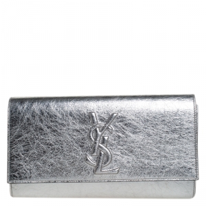 مملوكة مسبقًا Saint Laurent Metallic Silver Leather Belle De Jour Flap Clutch