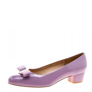مملوكة مسبقًا حذاء كعب عالي سالفاتوري فيراغامو جلد بنفسجي فاتح بفيونكة مزينة كعب سميك مقاس 40.5