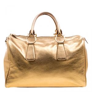 مملوكة مسبقًا Salvatore Ferragamo Gold Leather Isabel Boston bag