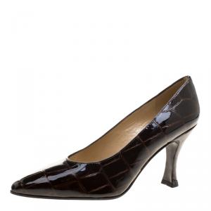 Stuart Weitzman Brown Patent Croc Embossed Leather Pumps Size 38.5