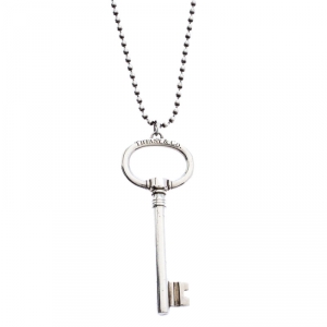 Pre Owned Tiffany & Co. Sterling Silver Oval Key Pendant Necklace