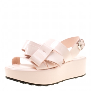 Pre Owned صندل تودز نعل سميك فتحة كعب جلد لامع سوداء مقاس 39.5