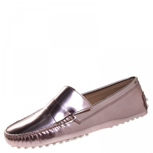 مملوكة مسبقًا Tod's Metallic Pink Patent Leather Penny Loafers Size 37